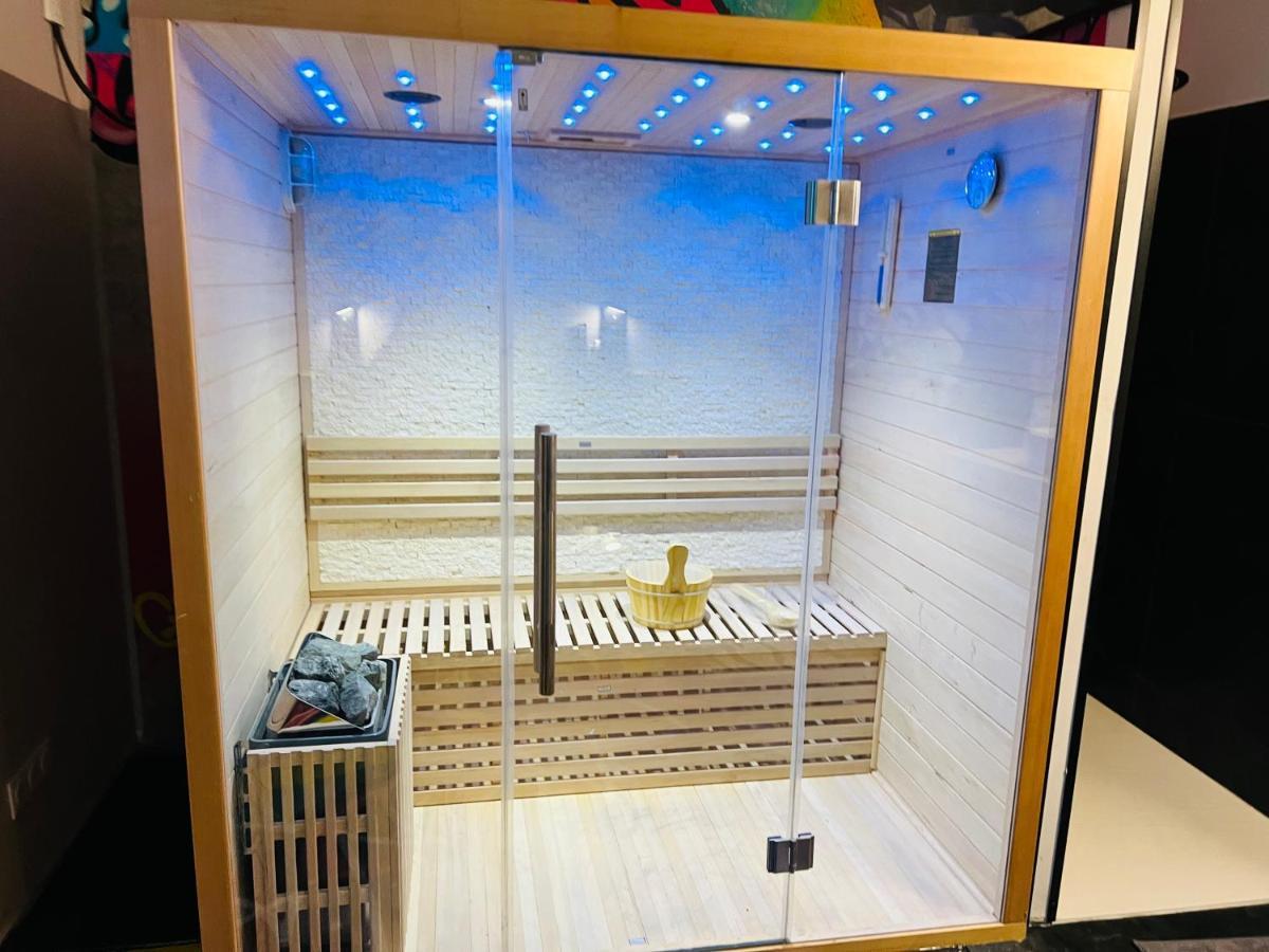 Capsule Street Art - Sauna- Jacuzzi - Playstation 5 - Billard - Netflix - Home Cinema - Terrasse Дуэ Экстерьер фото