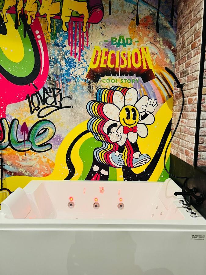 Capsule Street Art - Sauna- Jacuzzi - Playstation 5 - Billard - Netflix - Home Cinema - Terrasse Дуэ Экстерьер фото
